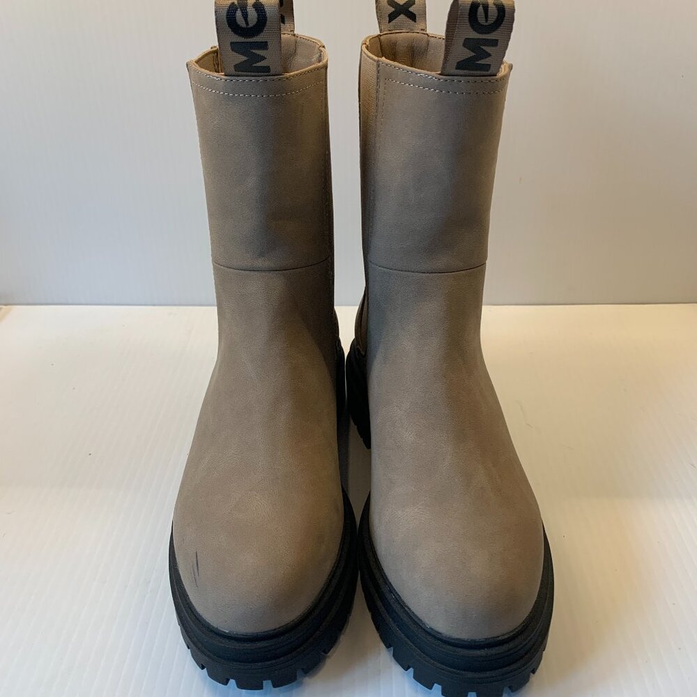 Mexx Tan higher ankle boot.  Sz 6.
